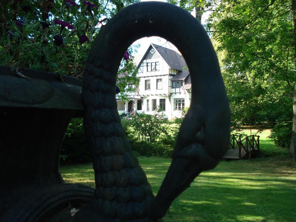 ホテル Gutshaus Kubbelkow ベルゲン・アウフ・リューゲン エクステリア 写真
